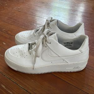 Nike Air Force 1 Sage Low White